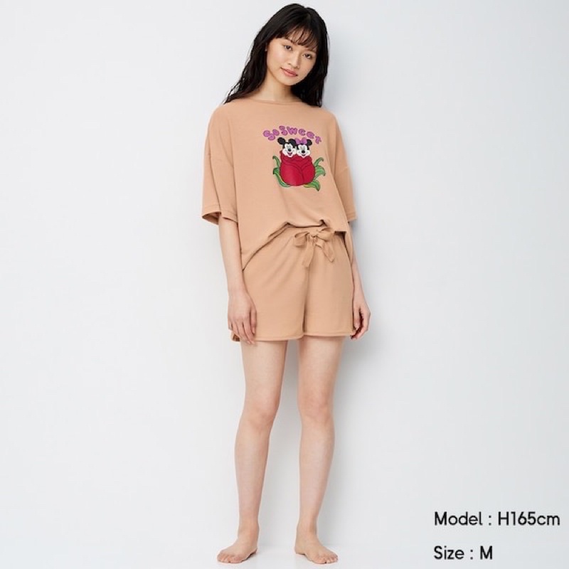 Bộ quần áo cộc cotton nữ in hình Mickey dễ thương của GU - Nhật Bản