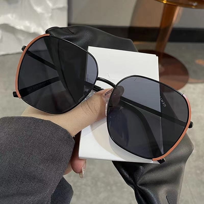 Kính Mát Gọng Vuông Tròng To Thời Trang Cho Nữ 2022