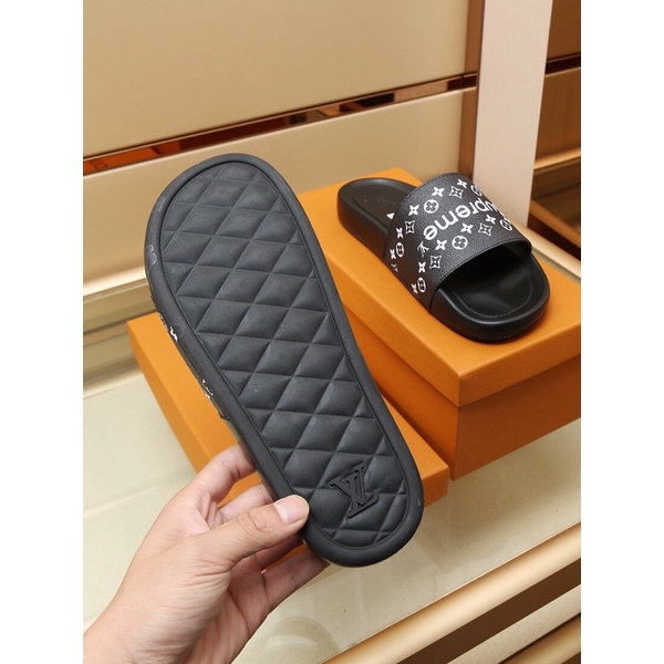 Dép nam quai ngang logo thương hiệu Louis Vuitton LV Supreme cao cấp