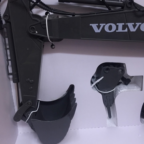 Xe xúc 3 trong 1 Double Eagle Volvo E568-001 điều khiển từ xa