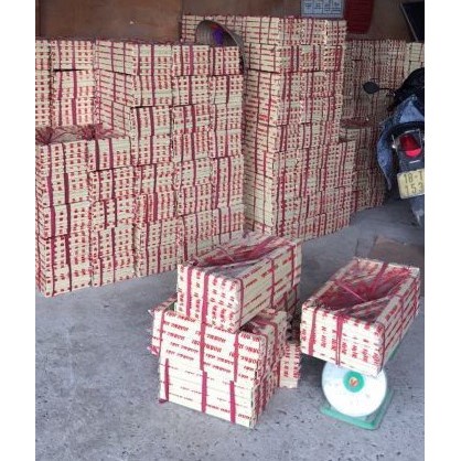 Kệ góc vuông, eke sắt , góc vuông chữ L bắt tường loại tốt siêu chắc chắn 2 tấc đến 5 tấc có tặng kèm tắc kê, vít