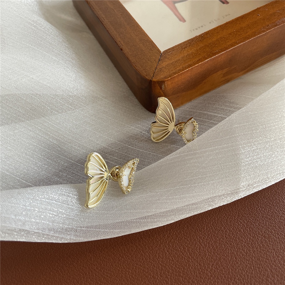 1 Đôi Bông Tai Hình Bướm Cổ Điển Phong Cách Hàn Quốc Dành Cho Nữ