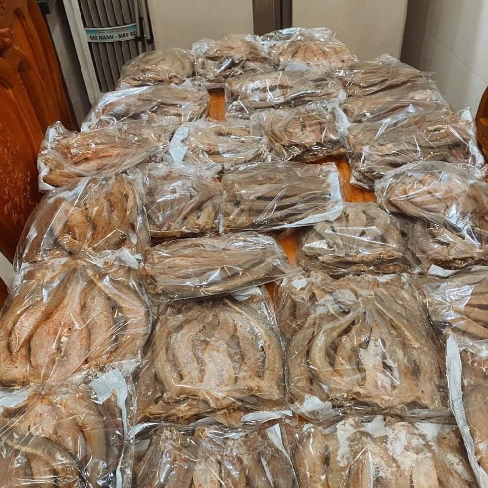 Khô cá lóc nắng đồng tháp hảo hạng chế biến sạch từ cá tươi ngon , thiên tú store hải sản khô ngon nổi tiếng