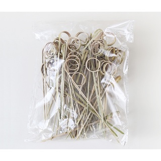 Que/xiên tre đầu cuốn tròn màu xanh/đen trang trí bánh, ly nước cocktail [Nhiều mẫu]