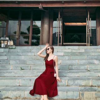 Váy maxi đỏ hở lưng