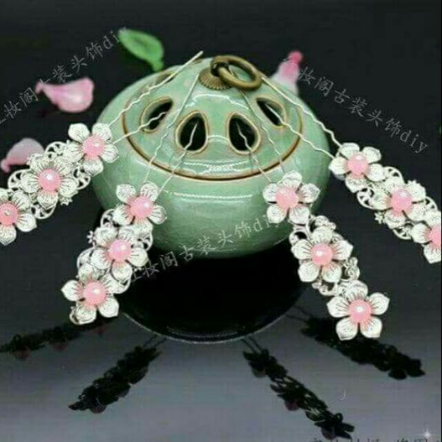 Bộ đôi trâm cài tóc hoa
