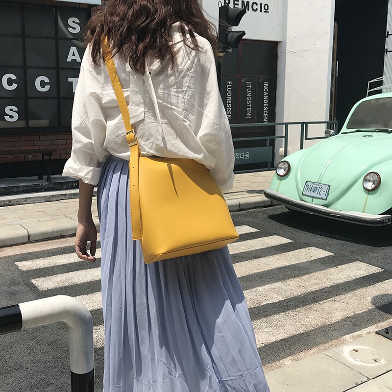 [Có màu đen] Túi tote da cúc bấm 2 bên vừa a4 - P014 | BigBuy360 - bigbuy360.vn