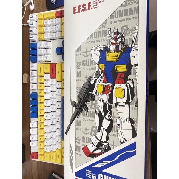 Bàn phím cơ không dây IKBC 1.0 cherry phiên bản Gundam gaming của Đức chính hãng