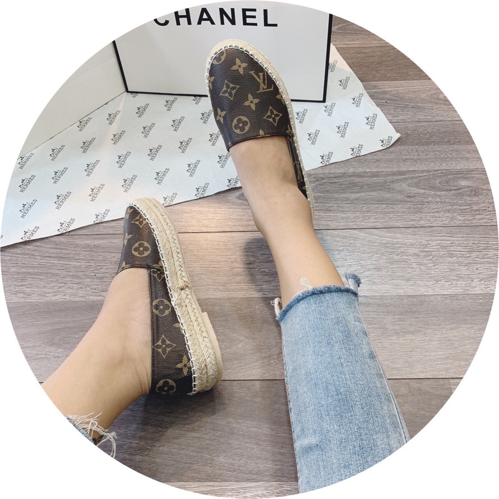 Giày slip on viền cói da sần nâu trắng - 2P | BigBuy360 - bigbuy360.vn