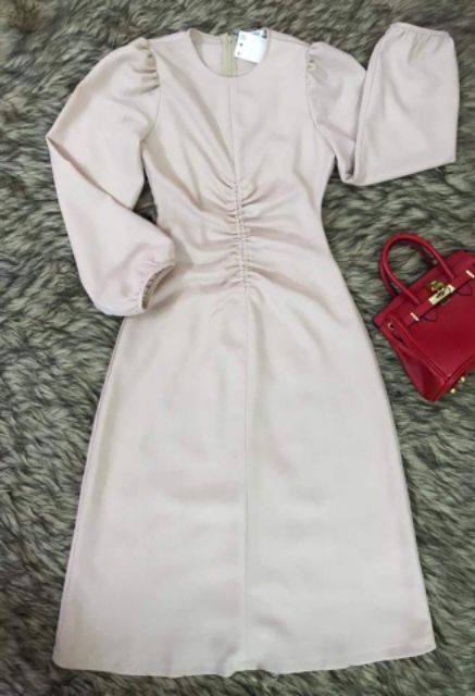 Váy nhún eo màu kem