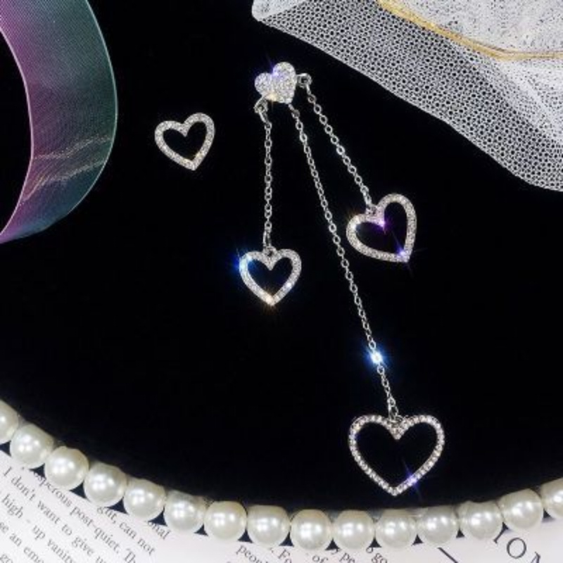 Bông Tai Dáng Dài Hình Trái Tim Đính Đá Phối Tua Rua Thời Trang Cao Cấp Cho Nữ