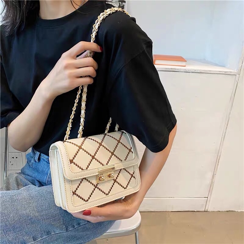Túi đeo chéo nữ 3 ngăn trần trám khoá sập chống rơi đồ quai đeo da luồn xích phong cách Hàn Quốc