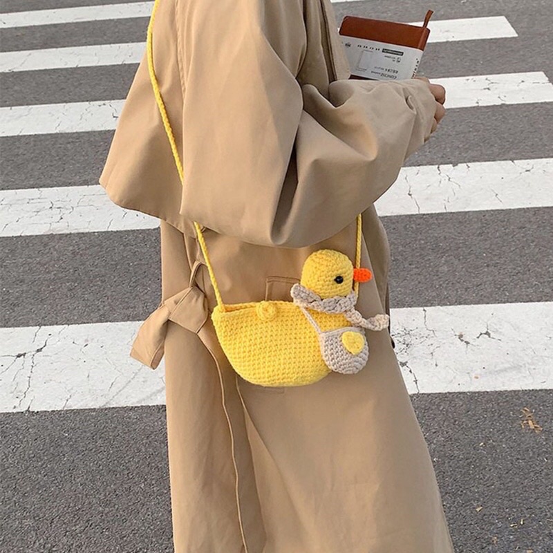 Túi hình vịt con bằng len