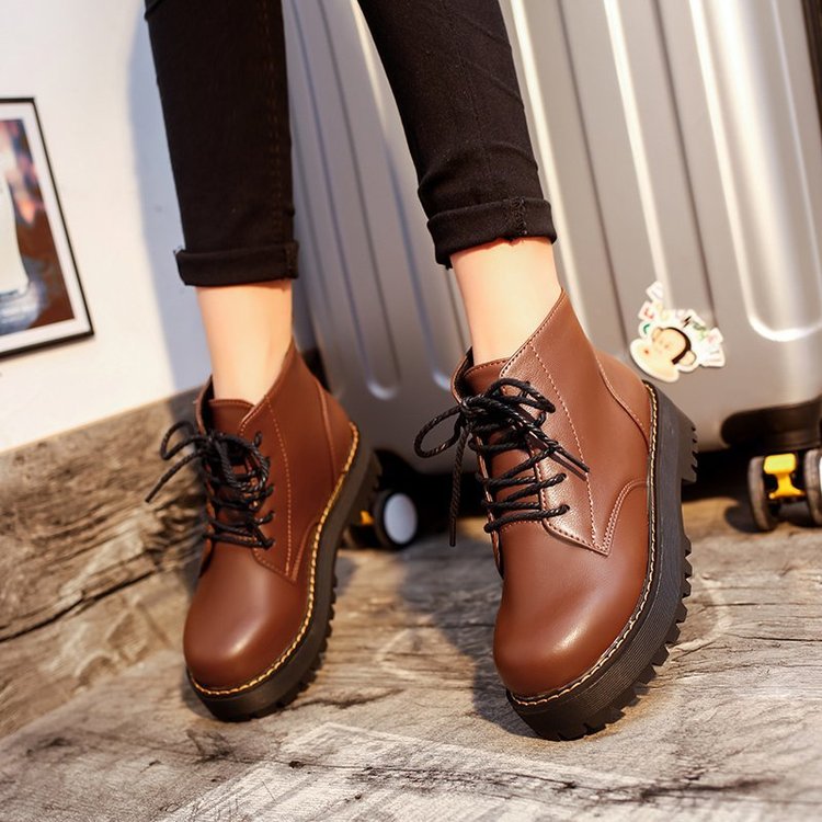 Giày bốt Martin cổ cao vừa thiết kế cột dây bằng chất liệu da PU | BigBuy360 - bigbuy360.vn