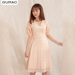 Đầm cổ V xếp bèo GUMAC DA1001