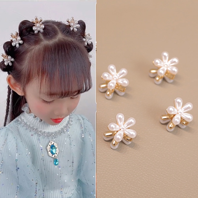 Kẹp Tóc Mái Hình Cánh Hoa Bằng Acrylic Đính Kim Cương Giả Kiểu Hàn Quốc Cho Nữ 1 Cái