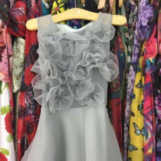 Đầm xòe đính hoa xinh xắn