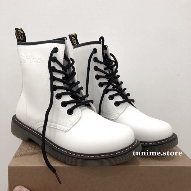 (Sẵn) Boots Dr Martens Trắng size 35-40