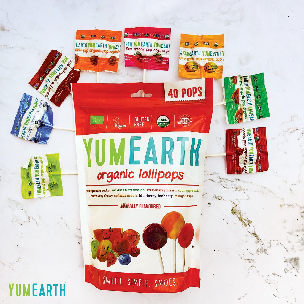 Kẹo mút hữu cơ ăn vặt cho bé Yumearth Organic gói 14 chiếc