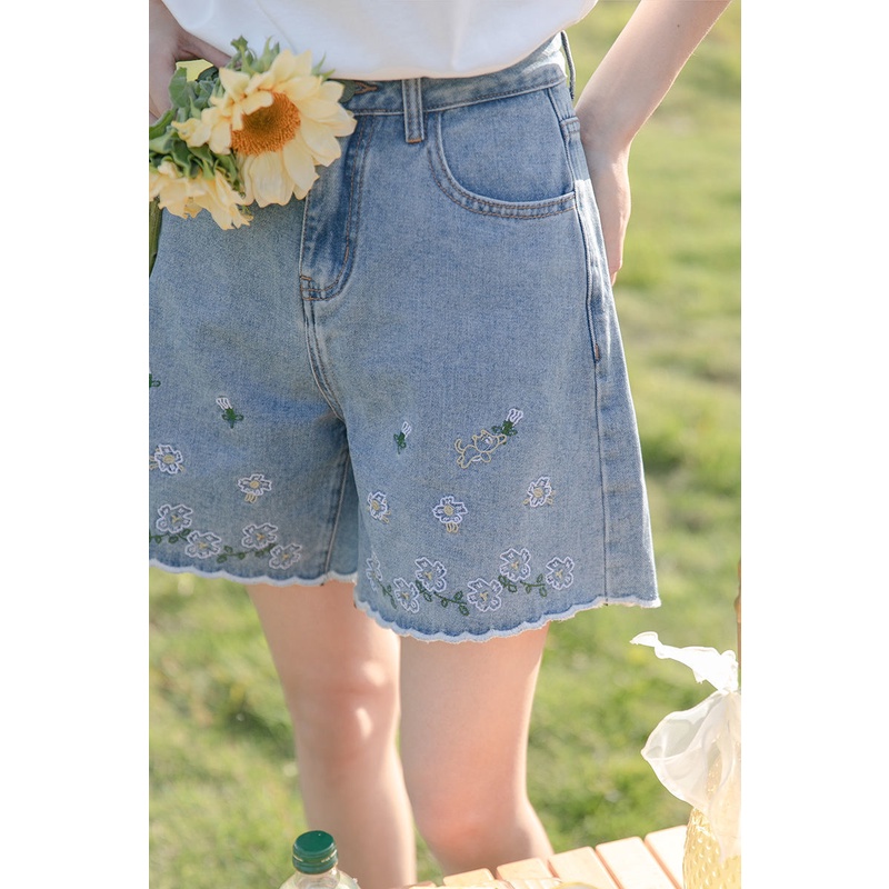 Quần Short Jean Lưng Cao Ống Rộng Thêu Ren Màu Xanh Dương Thời Trang Mùa Hè Hàng Mới Dành Cho Bạn Nữ