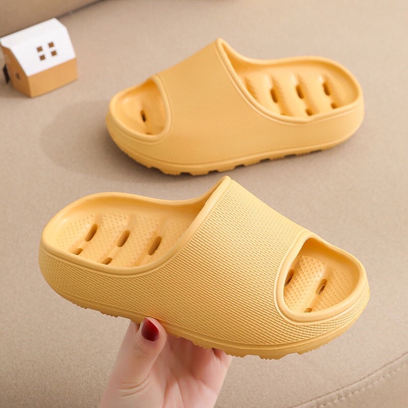 Dép Sandal Chống Trượt Đi Trong Nhà Tắm Họa Tiết Trơn Dễ Thương Cho Bé