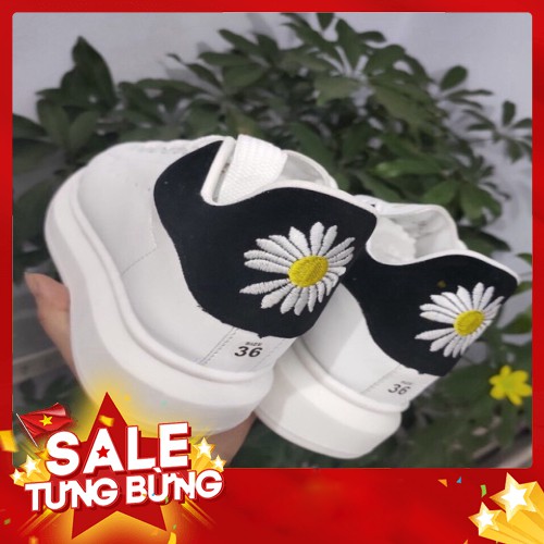 Giày sneaker nữ Thêu hoa cúc hàng xuất dư( bil box) - Hàng nhập khẩu