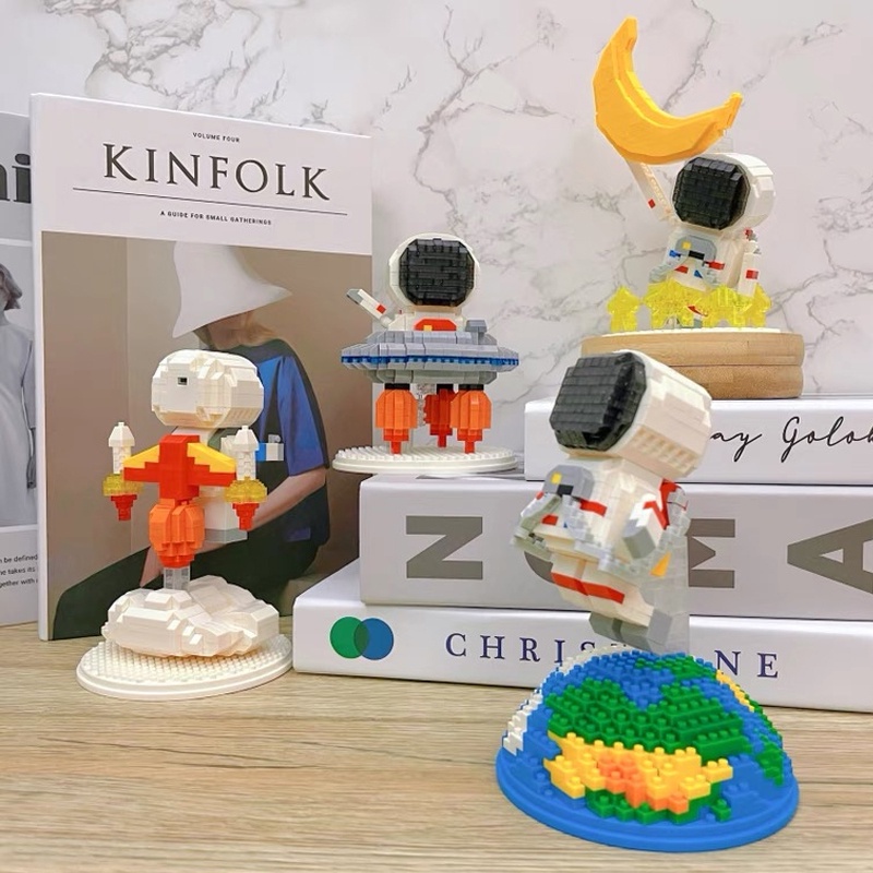 Bộ Đồ Chơi Lắp Ráp Mô Hình Phi Hành Gia Có Vỏ Bọc Dành Cho Trẻ Em