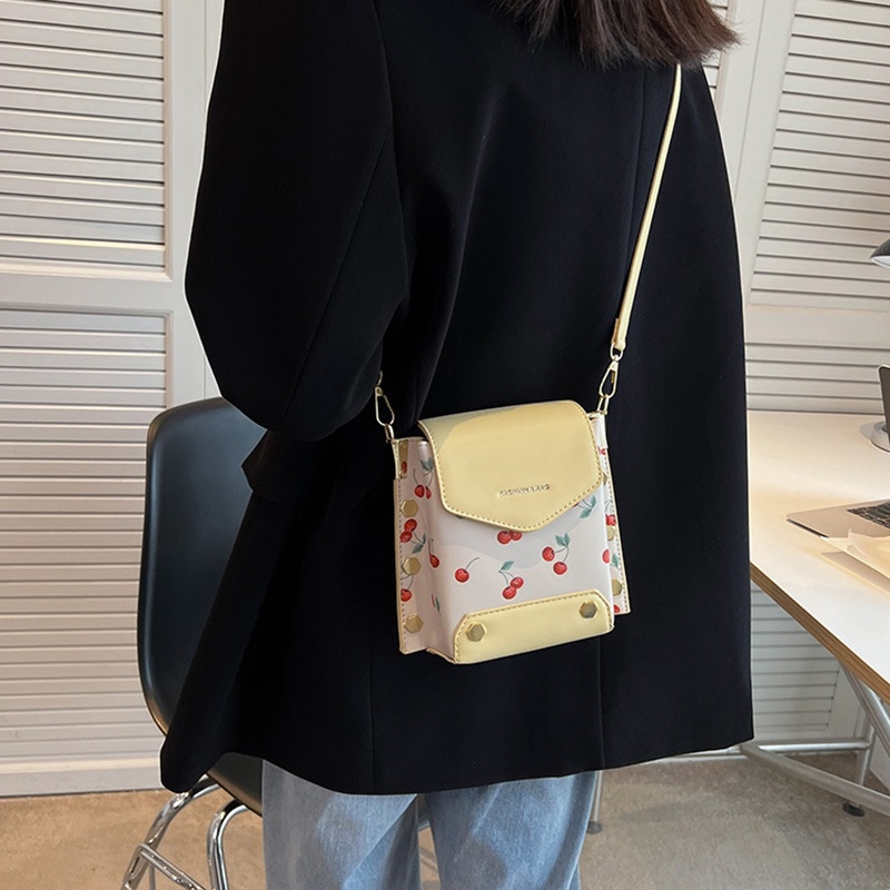 Túi Đeo Chéo Hình Vuông Nhỏ Dễ Phối Đồ Chất Lượng Cao Thời Trang Cho Nữ