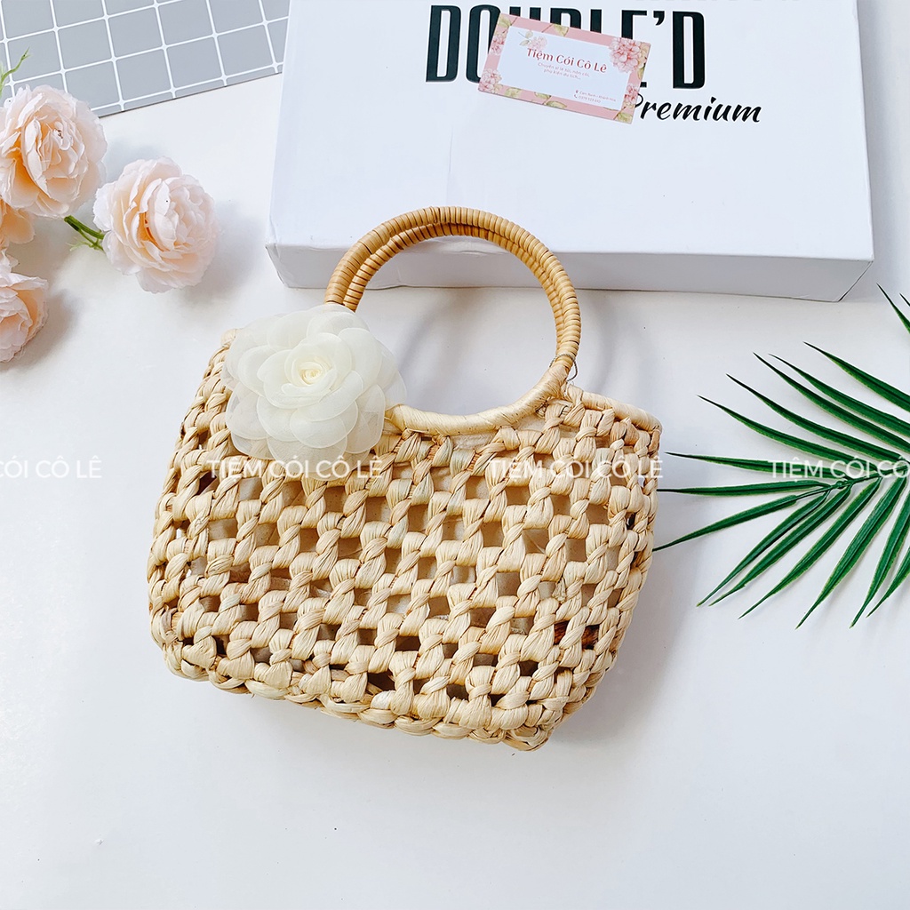 Túi cói lục bình dáng bầu đan thưa thắt nơ quai tròn xinh xắn - Tiệm Cói Cô Lê