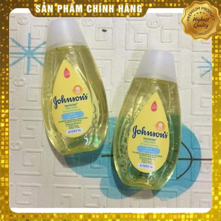 sữa tắm toàn thân Johnson's làm sạch một cách nhẹ nhàng làn da mỏng manh của trẻ sơ sinh và dịu nhẹ