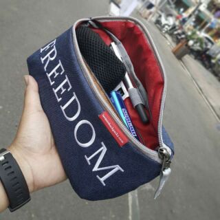 Túi đeo chéo Freedom Sling Bag
