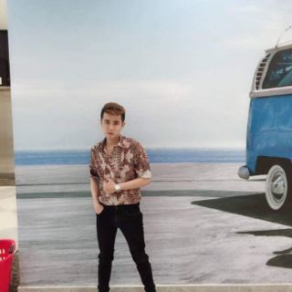 Sơ mi lụa họa tiết da rắn