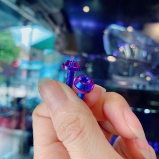 Ốc Titan nắp Bình Dầu