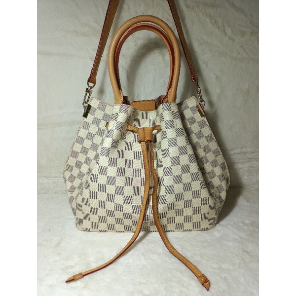 Túi xách si hiệu Lv