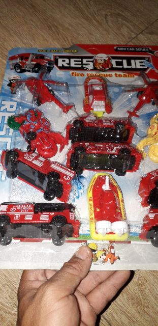 Sét 12 xe tàu máy bay biệt đội cưu hỏa bằng nhựa chạy bánh đà