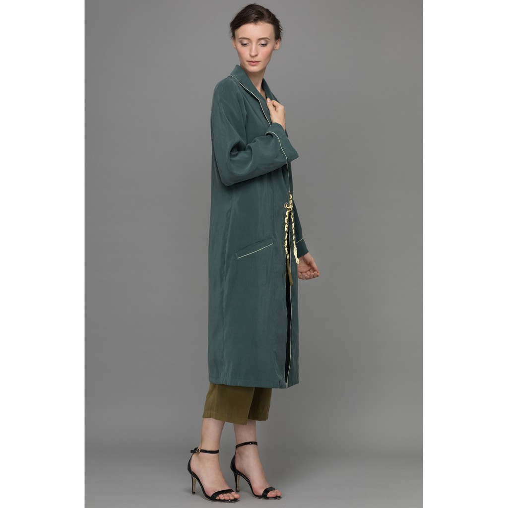 Áo choàng cổ vest Iris Martin Dark 2 phiên bản màu | BigBuy360 - bigbuy360.vn