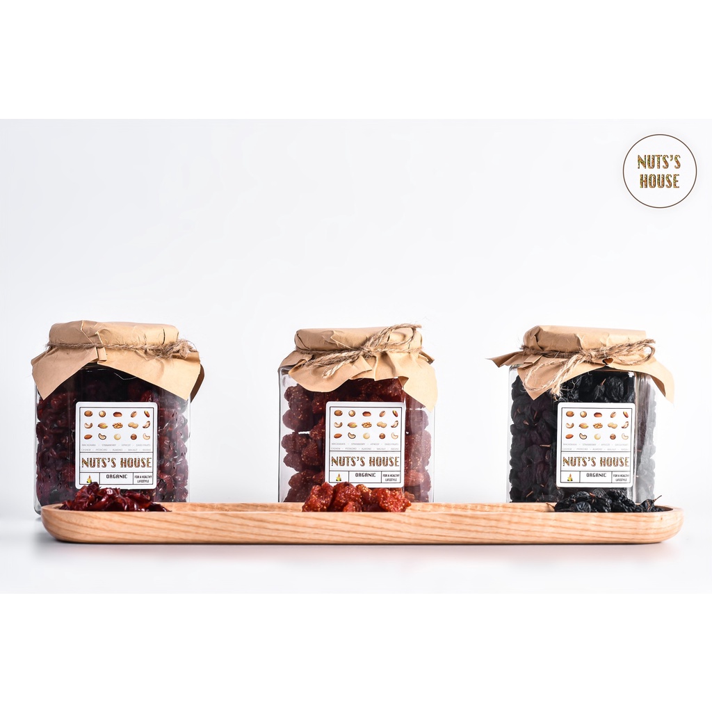 Nho đen, việt quất, dâu tây sấy khô nhà Nuts's House organic