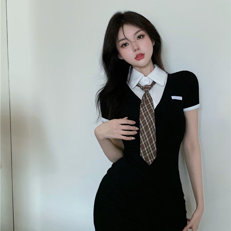 Set Áo Thun Cổ Bẻ + Chân Váy Ôm Xẻ Tà Phong Cách Preppy Thời Trang Cho Nữ