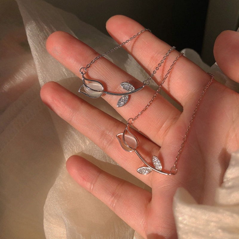 Vòng cổ Mặt Hoa Tulip Đính Đá opal Sang Trọng