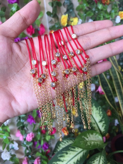 Vòng tay chỉ đỏ kim vàng titan [ Tặng hộp siêu xinh] - Thái lan [ Có trì chú] | BigBuy360 - bigbuy360.vn