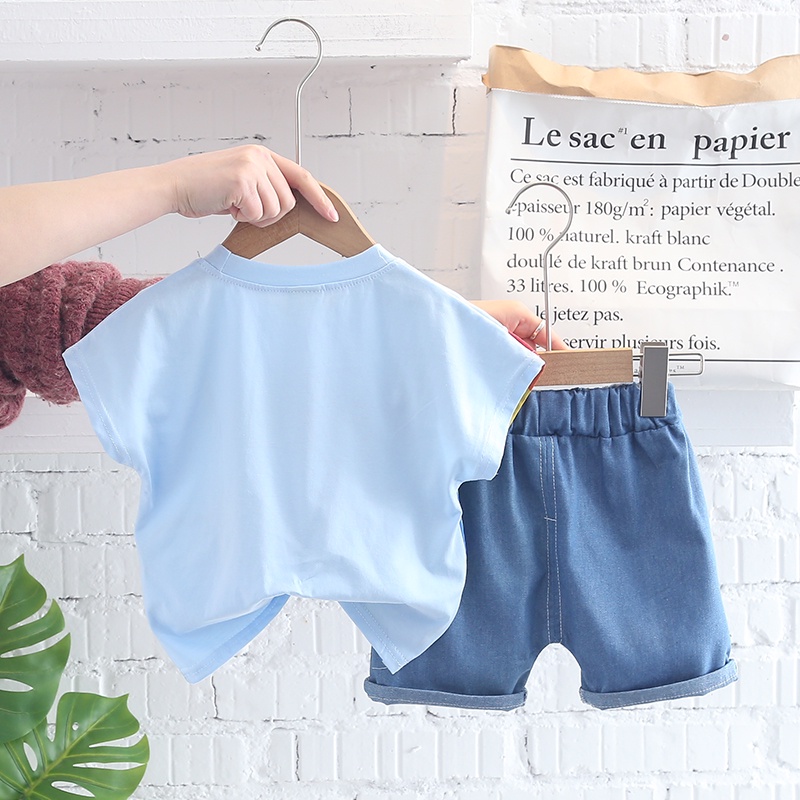 Bộ Trang Phục 2 Mảnh Gồm Áo Thun Tay Ngắn In Họa Tiết Hoạt Hình + Quần short denim Cho Bé Trai