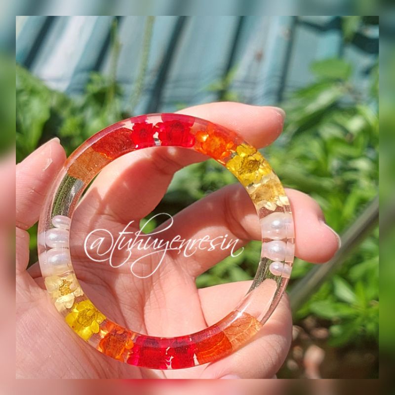 Vòng tay resin hoa khô nhà Tư Tư làm theo mẫu có sẵn☘_ mẫu #4.2