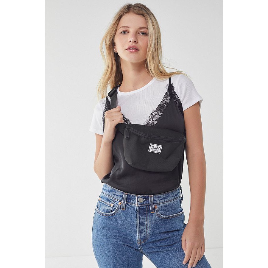 Túi Đeo Chéo HER..S.CHEL FOURTEEN HIP PACK - Black (Auth Full Tag)