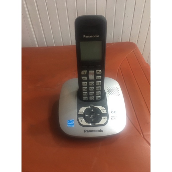 Điện thoại mẹ bồng con panasonic kx-tg6421