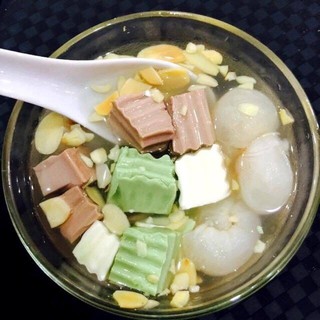 SET CHÈ KHÚC BẠCH NẤU 10 CHÉN