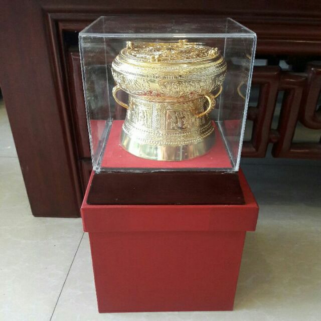 Trống đồng mạ vàng
