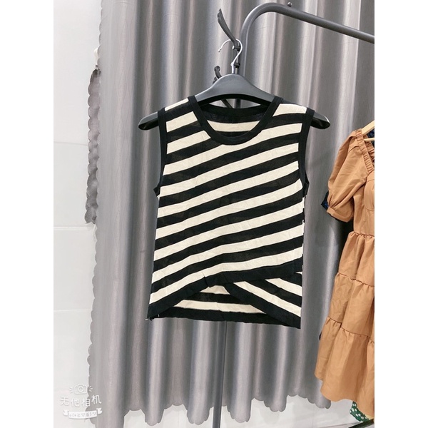 Áo crop sọc phối vạt lệch xinh xắn thời trang