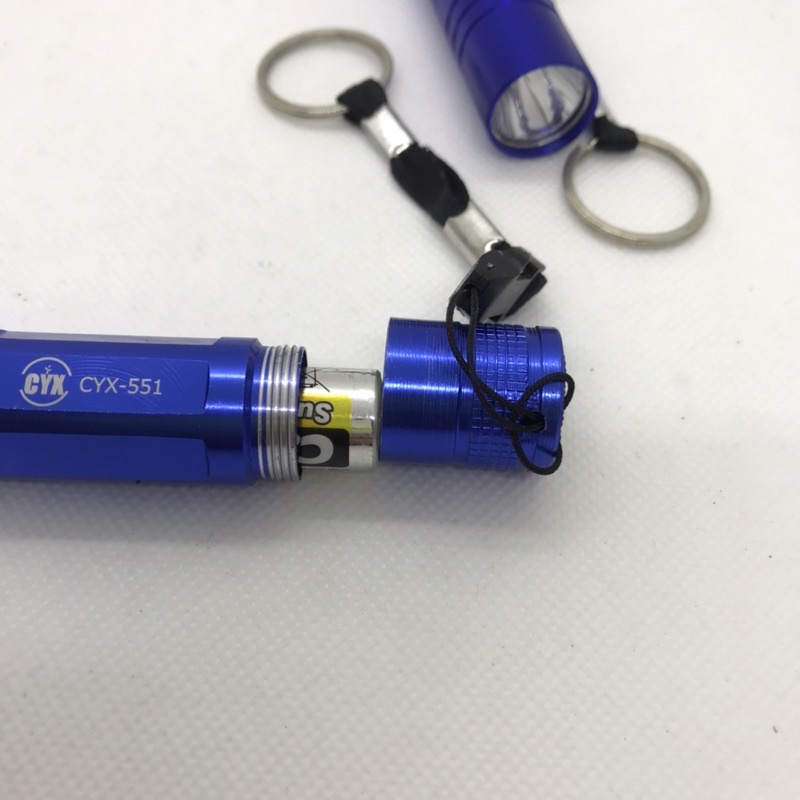 Đèn pin LED cầm tay siêu sáng CYX-551 dùng 1 viên pin tiểu AA  màu ngẫu nhiên