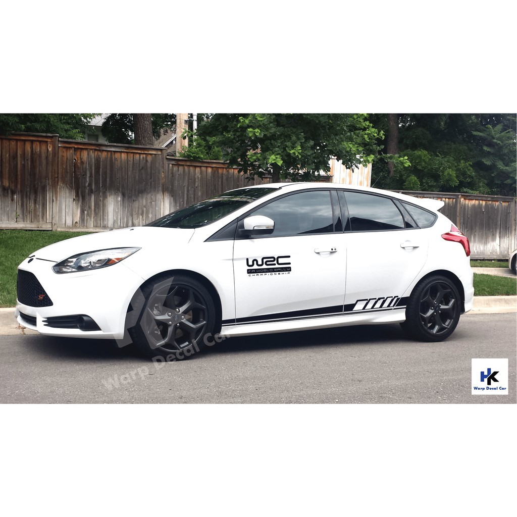 Tem dán xe ô tô  Ford Focus phong cach thể thao