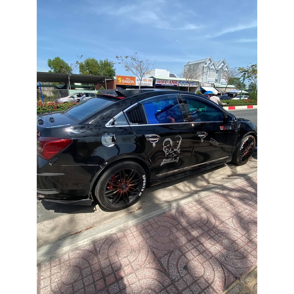 Ốp mang cá xe cru